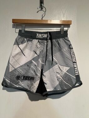 Tatami Fightwear Shorts Jujitsu Grey White MMA  Training Gym Kids Sz 7-8